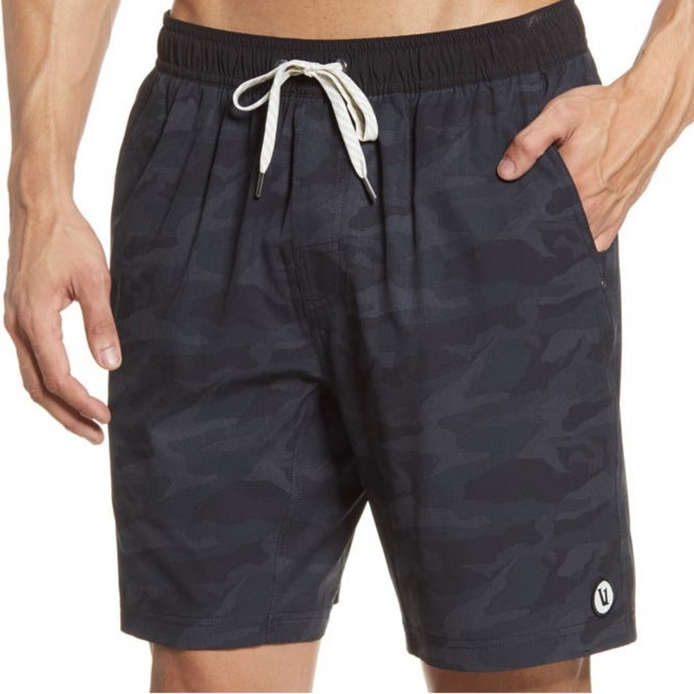 Vuori Men’s “Kore” Short 7.5” Inseam with Liner (S) *BSETSELLER AT VUORI*
